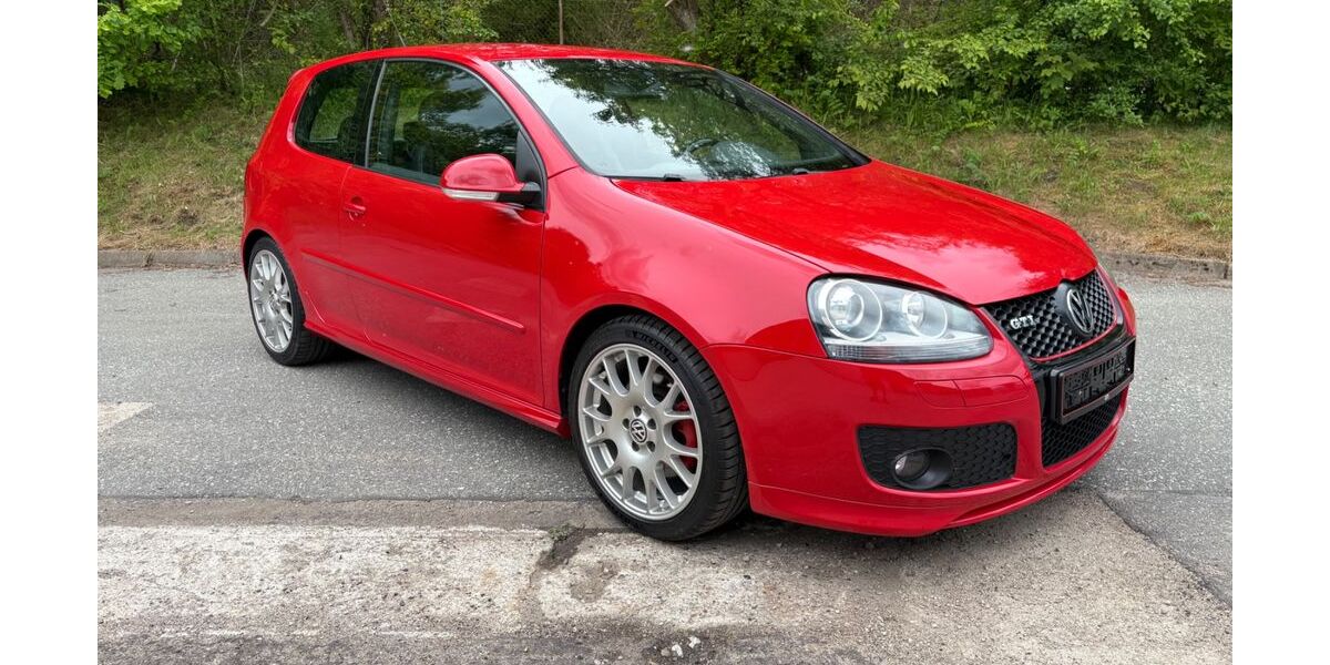 VW Golf 82.493 km 14.999 &euro; Kiel 24105