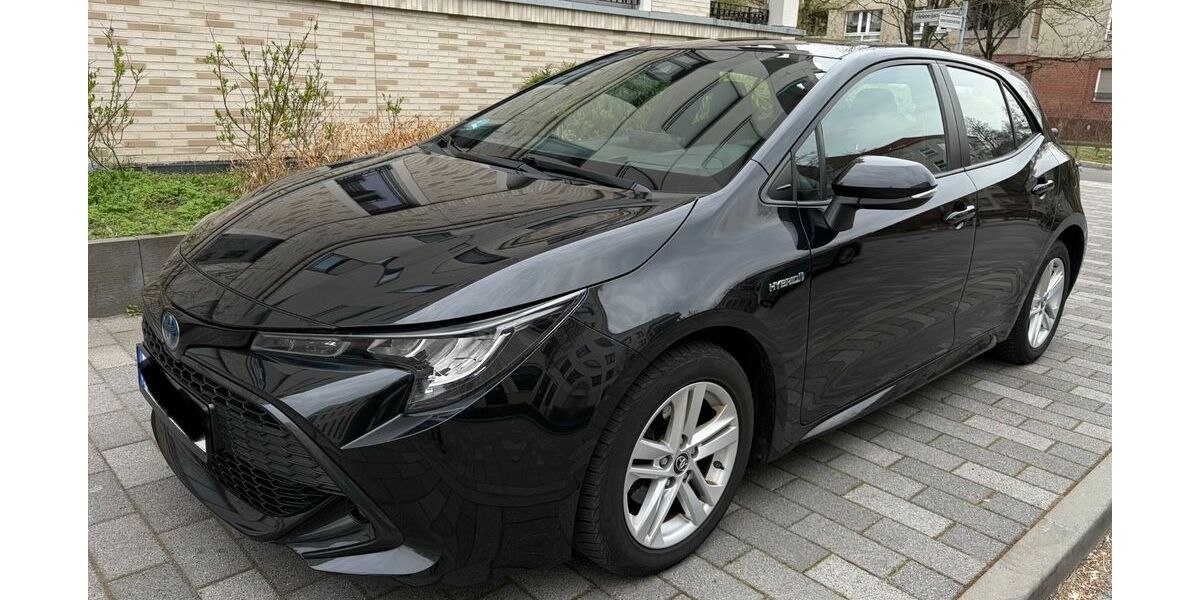Toyota Corolla 50.897 km 17.490 &euro; Berlin 10707