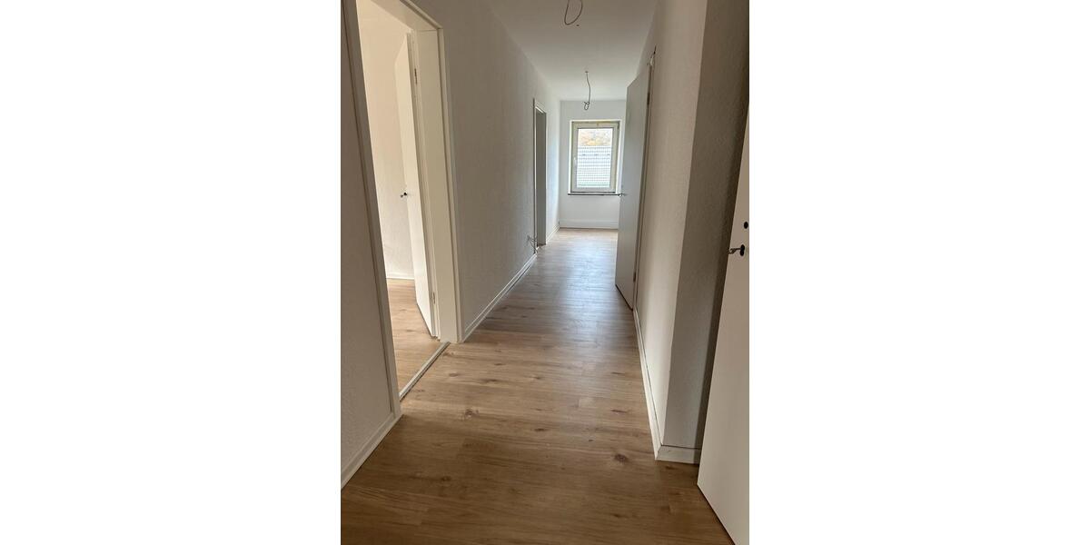 Etagenwohnung Großmaischeid - 5 Zimmer, 120 m&sup2;, 750&euro; | Angebot:26538150