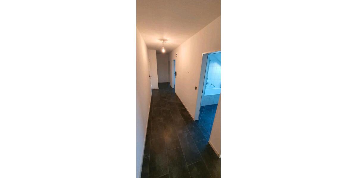 Dachgeschoßwohnung Eichenzell - 4 Zimmer, 100 m&sup2;, 1.000&euro; | Angebot:25138918