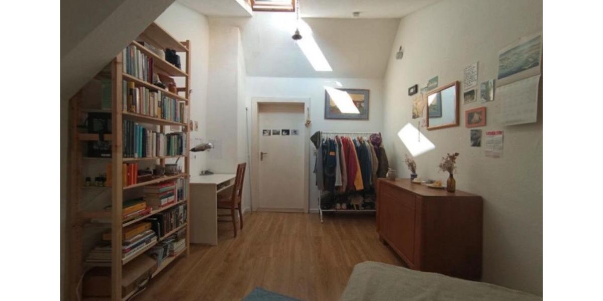 Dachgeschoßwohnung Halle (Saale) - 4 Zimmer, 90 m&sup2;, 631&euro; | Angebot:25407102