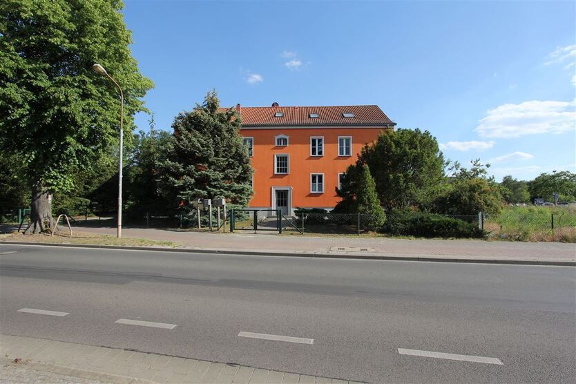 Neuer Preis! Schönes Mehrfamilienhaus im Ortskern von Caputh 14 zimmer