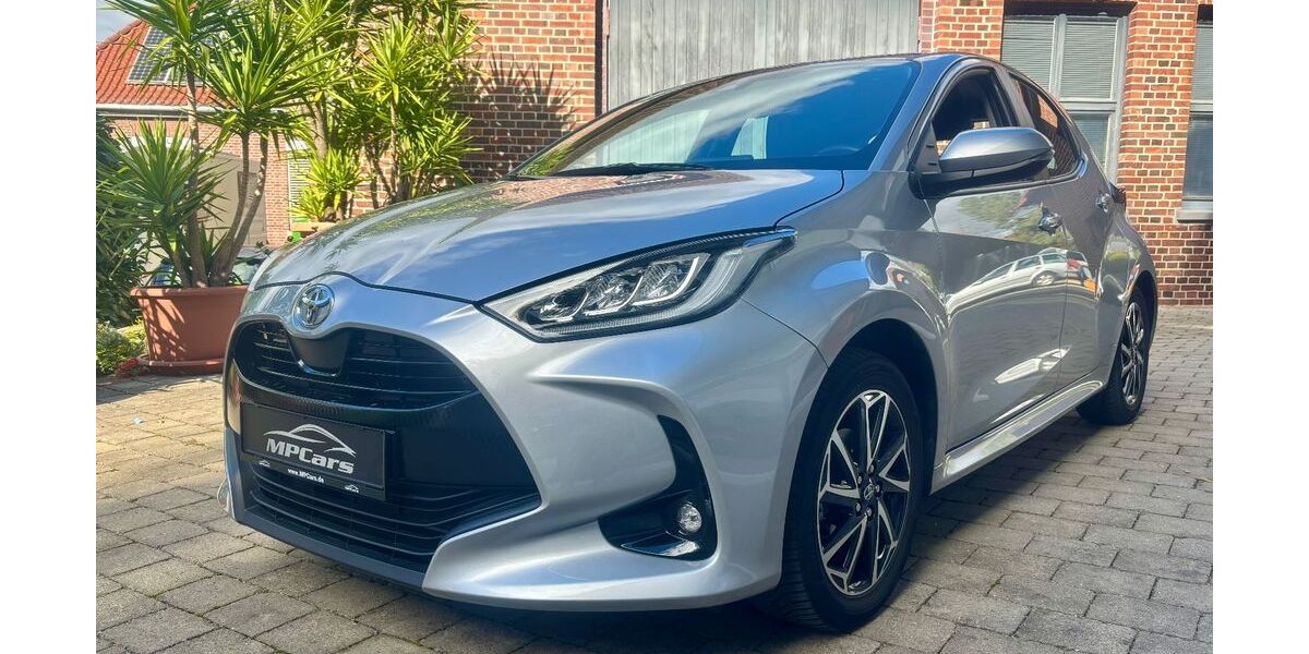 Toyota Yaris 23.000 km 15.900 &euro; Pfullingen 72793