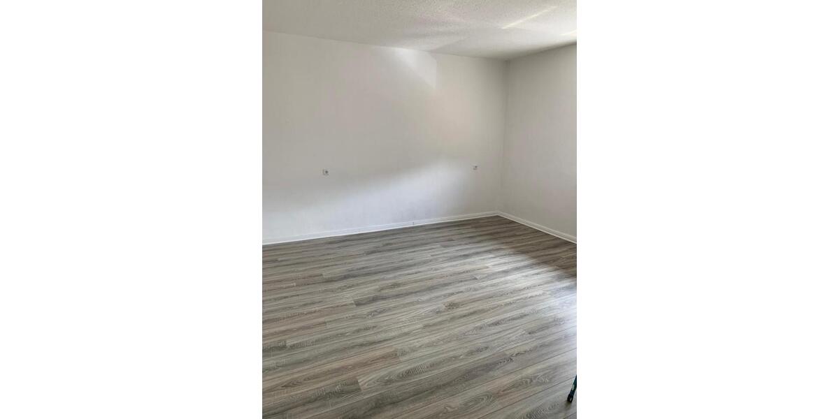 Etagenwohnung Niestetal - 4 Zimmer, 100 m&sup2;, 1.050&euro; | Angebot:26618303