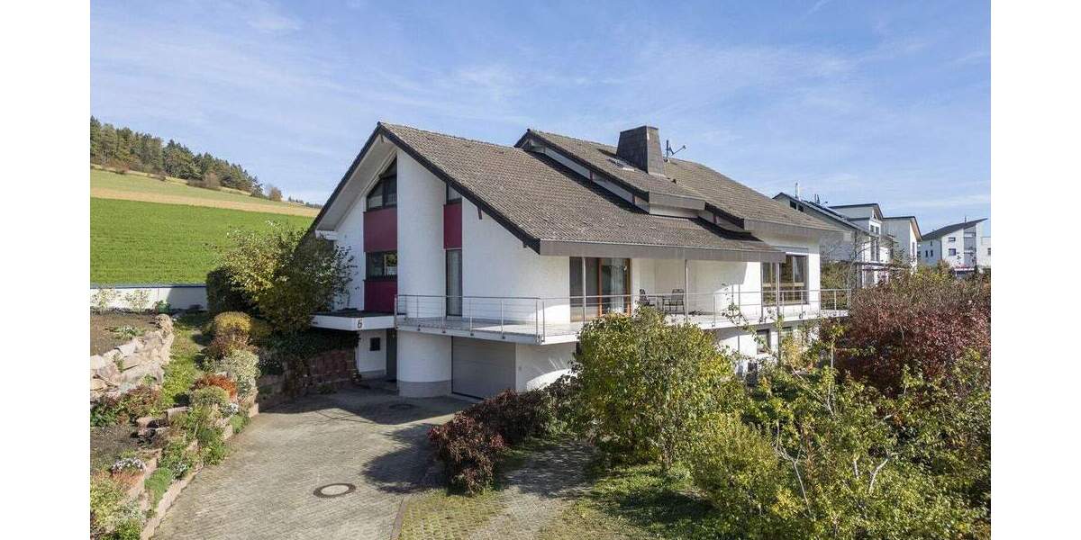 Einfamilienhaus Tengen - 8 Zimmer, 231 m&sup2;, 595.000&euro; | Angebot:25690110