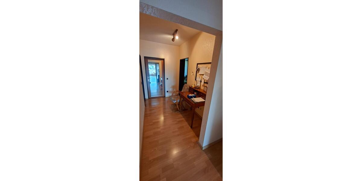 Hochparterre Solingen - 3 Zimmer, 102 m&sup2;, 244.000&euro; | Angebot:26765873