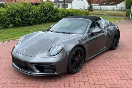 Porsche 992 6.630 km 182.000 &euro; Lohne 49393