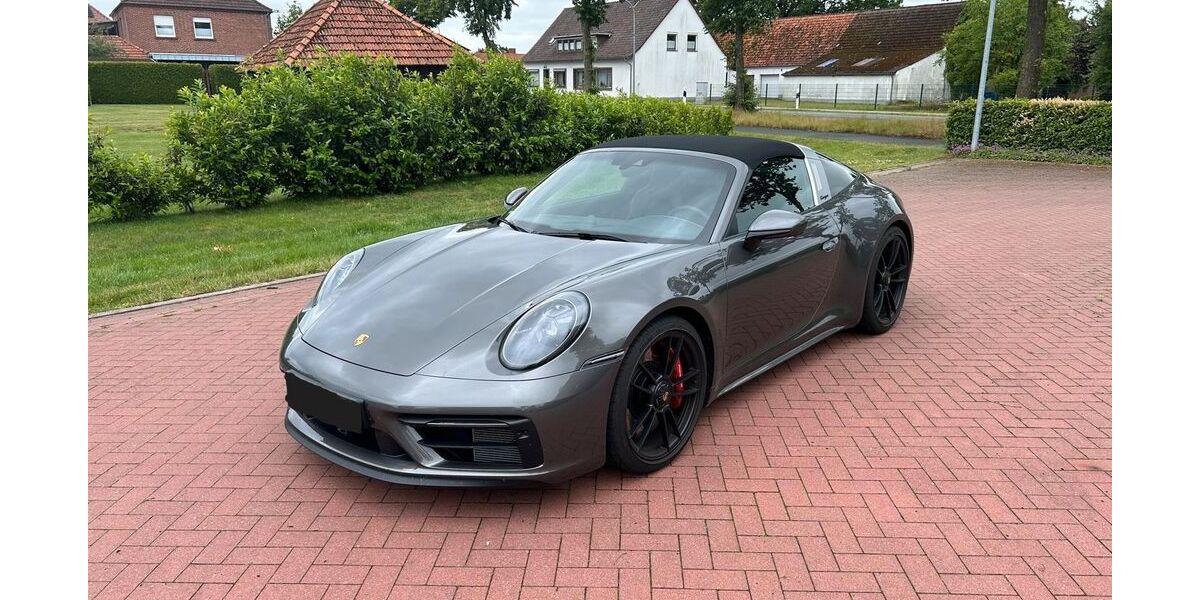 Porsche 992 6.630 km 182.000 &euro; Lohne 49393