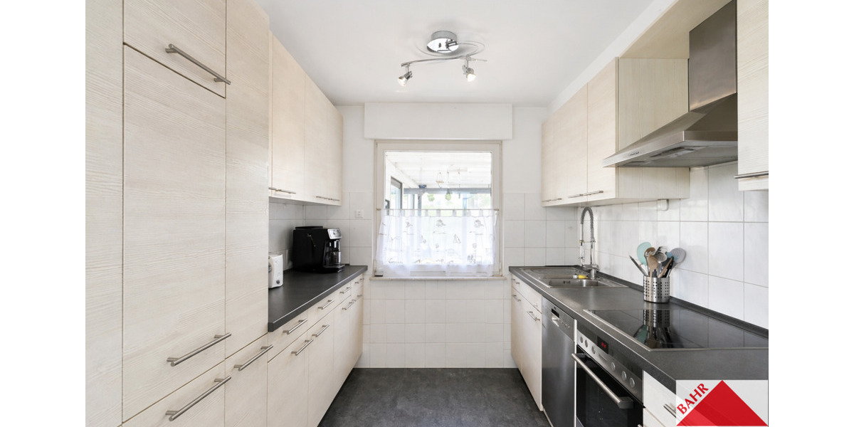 Einfamilienhaus Herrenberg - 6.5 Zimmer, 210 m&sup2;, 1.790&euro; | Angebot:26323516