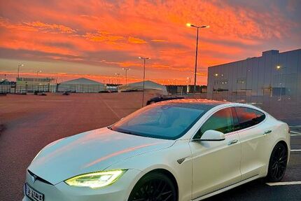 Tesla Model S 118.000 km 23.700 &euro; Berlin 10365