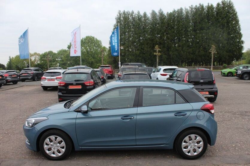 i20