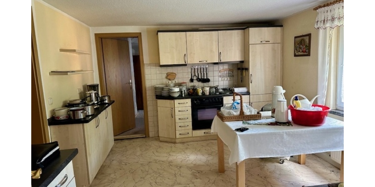 Massives Wohnhaus mit tollen Blick auf Schloß Könitz - Einfamilienhaus Unterwellenborn OT Könitz Könitz | Angebot:16297790