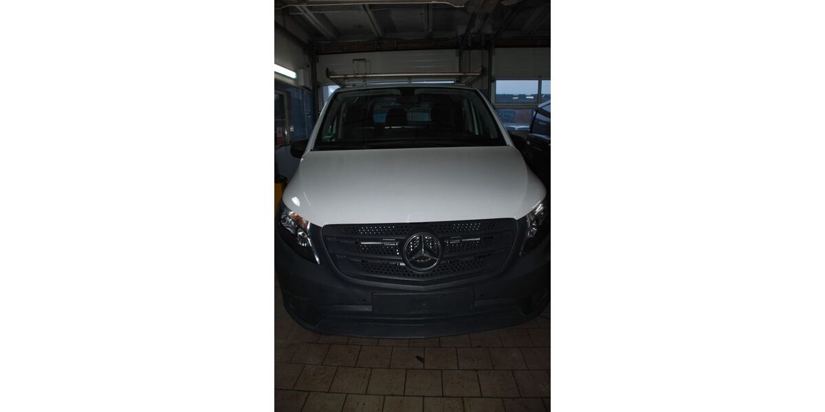 Mercedes-Benz Vito 168.420 km 9.400 &euro; Guben 03172