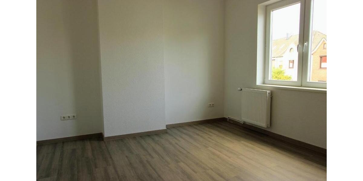 Einfamilienhaus Wilhelmshaven Altengroden - 3 Zimmer, 100 m&sup2;, 900&euro; | Angebot:26393116
