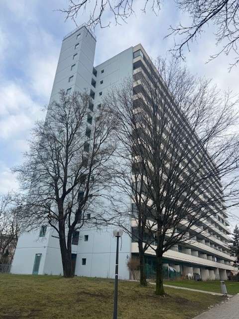 Wohnung zum Kaufen in München 765.000 € 132 m²