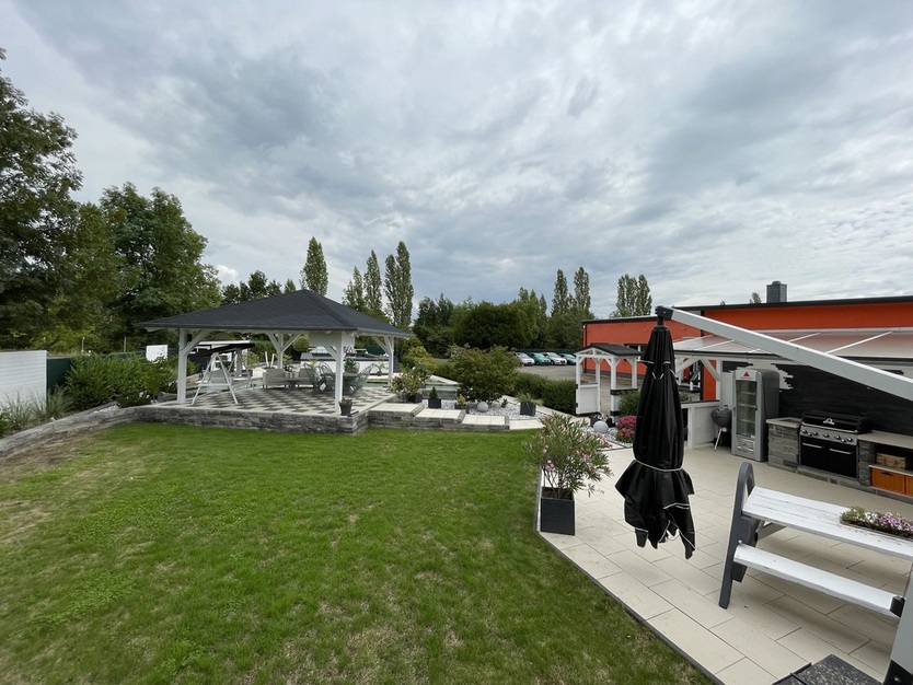 Traumhaftes Anwesen! modernes Wohnen und Arbeiten mit Pool, Einliegerwohnung, Werkstatt und mehr 5 zimmer