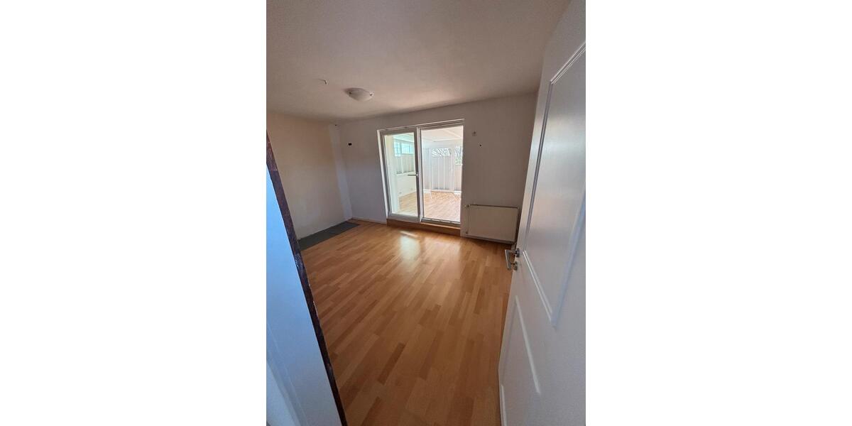 Reihenhaus Sehnde - 3 Zimmer, 87 m&sup2;, 299.000&euro; | Angebot:25404403