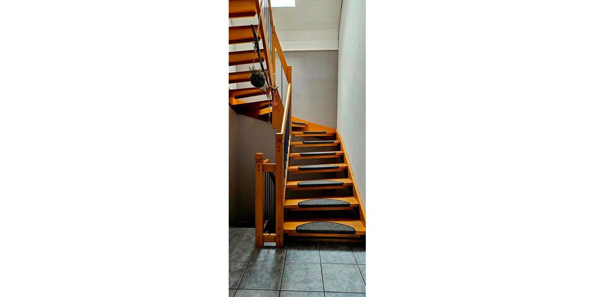 Einfamilienhaus Ellgau - 6 Zimmer, 198 m&sup2;, 599.000&euro; | Angebot:27103499