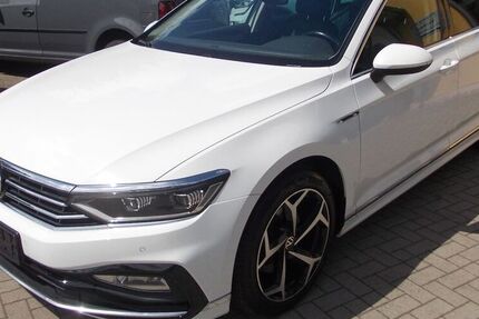 VW Passat Variant