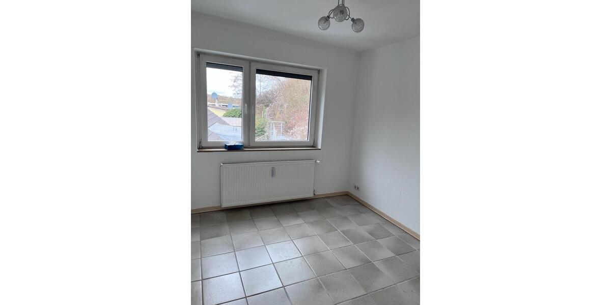 Dachgeschoßwohnung Marbach am Neckar - 3 Zimmer, 80 m&sup2;, 950&euro; | Angebot:25209870
