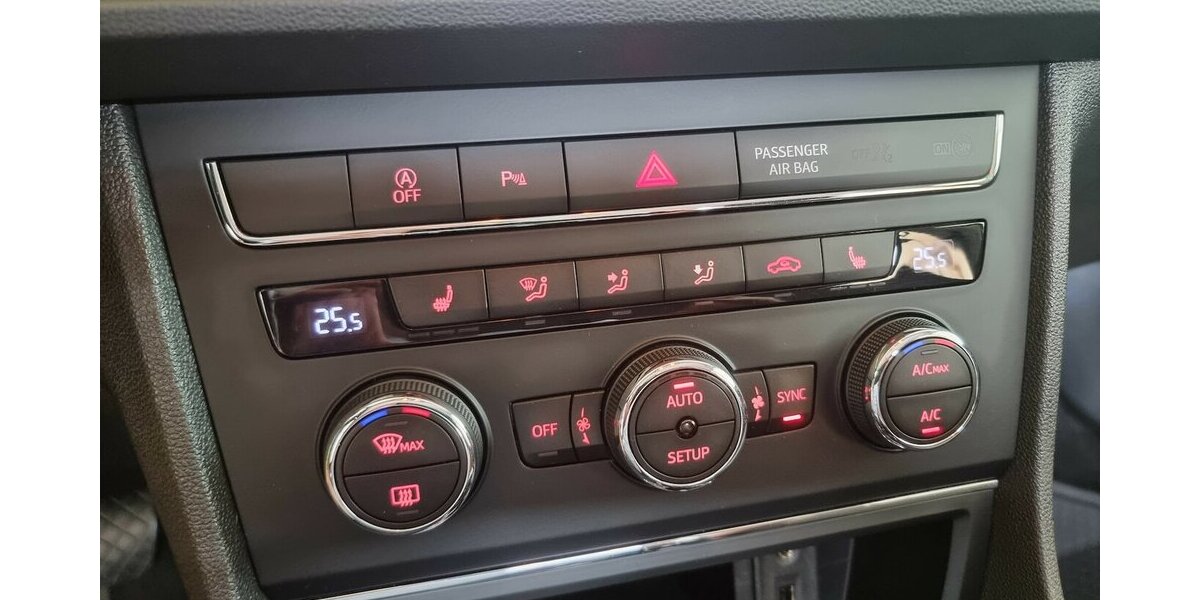 Seat Leon ST Style LED Navi DSG PDC 2.Hand 158.500 km 11.450 &euro; Garrel 49681