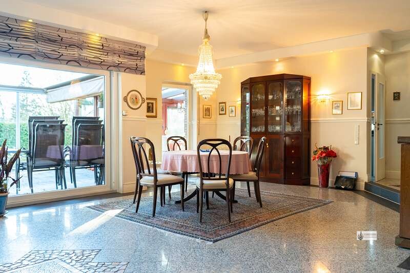 Luxuriöses 1-2 Fam.Haus +Einliegerwohnung +Schwimmbad + Sauna + Kamin +moderne Technik (PV + Solar) - Zweifamilienhaus Bassum / Nordwohlde Nordwohlde | Angebot:24212717