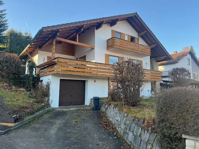 Haus zum Kaufen in Regen 285.000 € 132 m² 8 zimmer