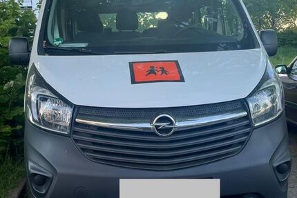 Opel Vivaro 175.000 km 11.900 &euro; Karlsruhe 76135