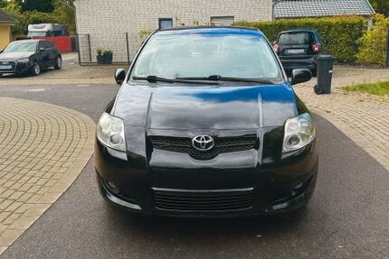 Toyota Auris 210.000 km 3.999 &euro; Aldenhoven 52457