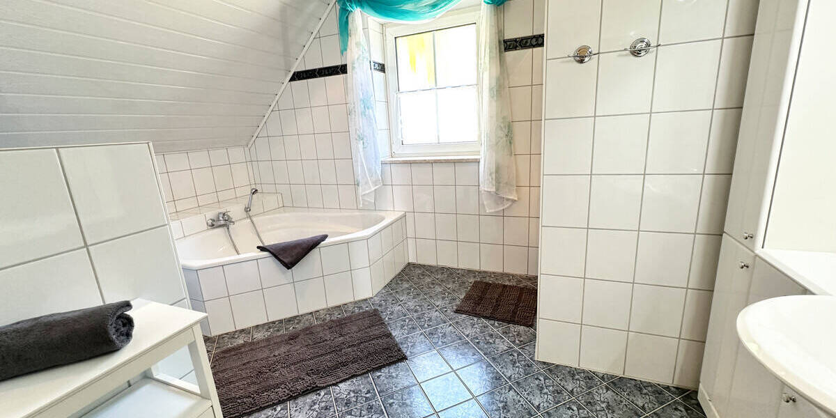 Einfamilienhaus Wenzenbach - 4 Zimmer, 124 m&sup2;, 499.000&euro; | Angebot:26402992