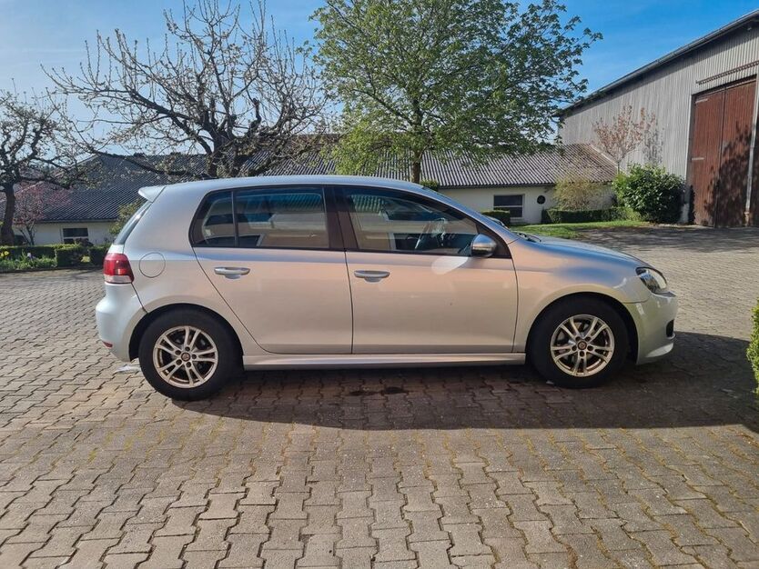 VW Golf 215.328 km 4.500 € Günching 92355