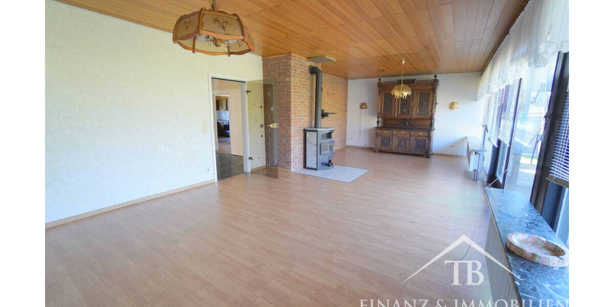 Einfamilienhaus Holtgast - 8 Zimmer, 180 m&sup2;, 260.000&euro; | Angebot:26787425