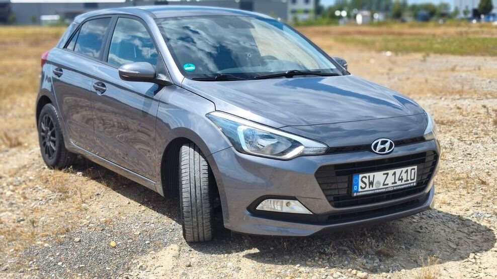 i20
