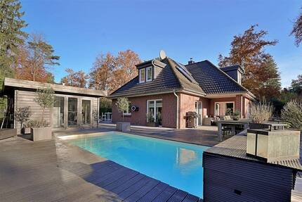 Ein Ort zum Wohlfühlen und Genießen! Modernes Wohnen mit Pool und Gartenidylle 3 zimmer