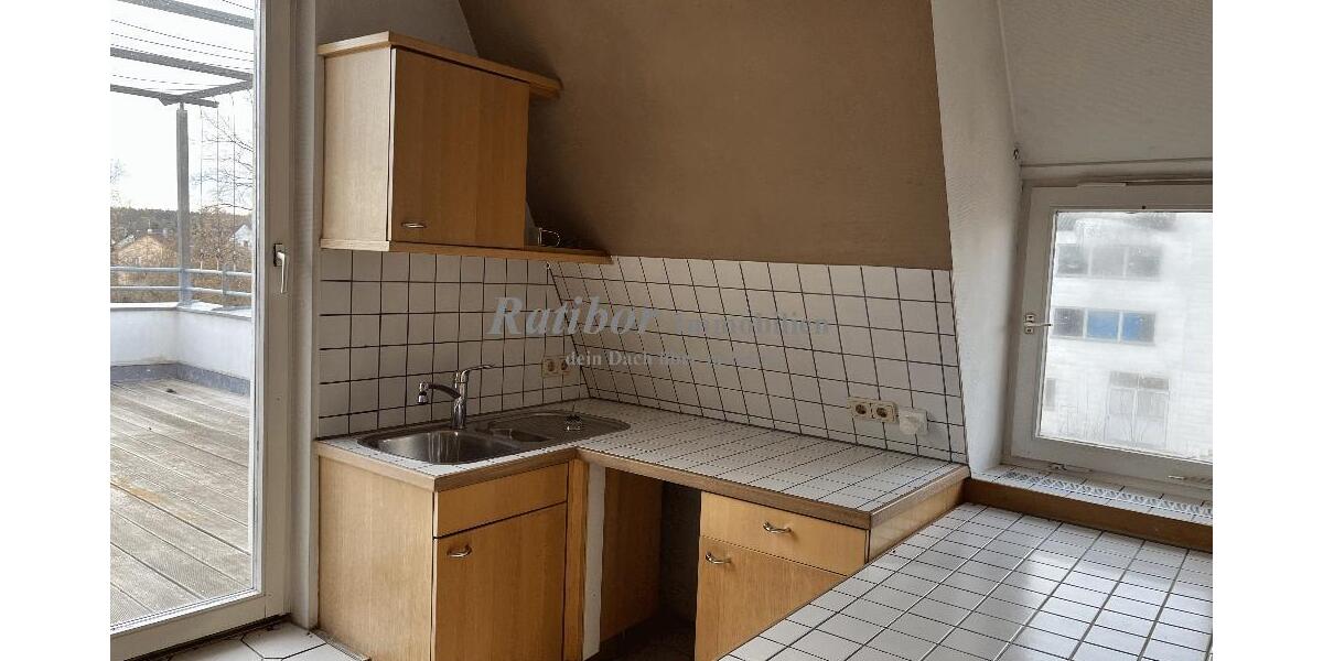 Außergewöhnliche und sehr großzügige 5 Zimmer Mansardenwohnung mit Dachterrasse und Wintergarten - Terrassenwohnung Roth Eckersmühlen | Angebot:26737654
