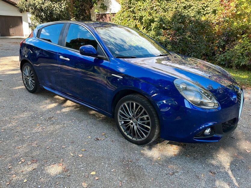 Alfa Romeo Giulietta 42.000 km 13.500 € Ingolstadt 85051