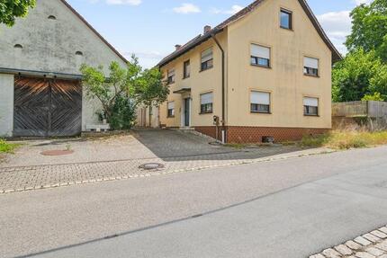 Haus Treuchtlingen - 10 Zimmer, 250 m&sup2;, 379.000&euro; | Angebot:26799640