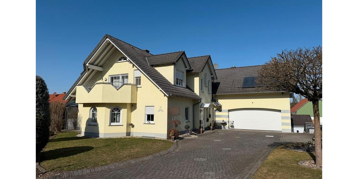 Mehrfamilienhaus, Wohnhaus Eichenzell - 12 Zimmer, 300 m&sup2;, 990.000&euro; | Angebot:25306853