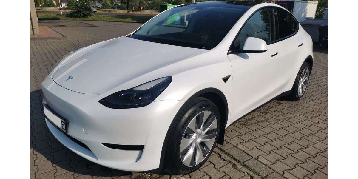 Tesla Model Y 9.400 km 36.700 &euro; Bornheim 53332