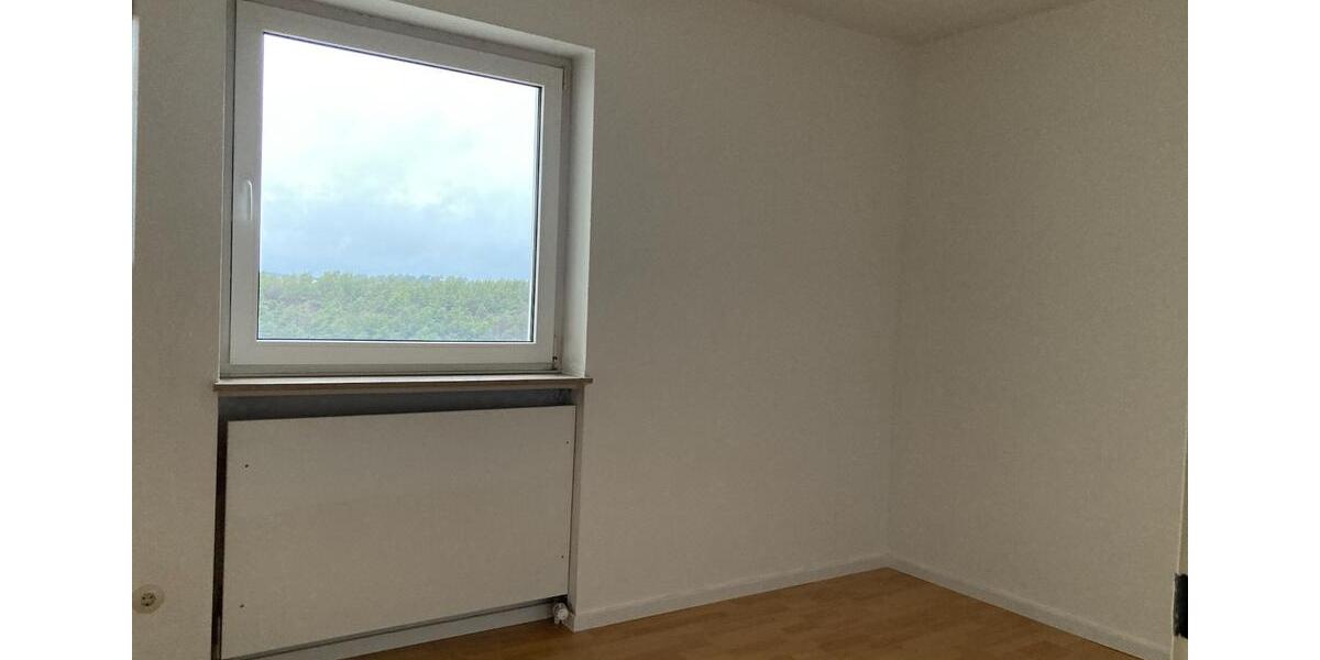 Etagenwohnung Landstuhl - 4 Zimmer, 107 m&sup2;, 1.000&euro; | Angebot:26279823