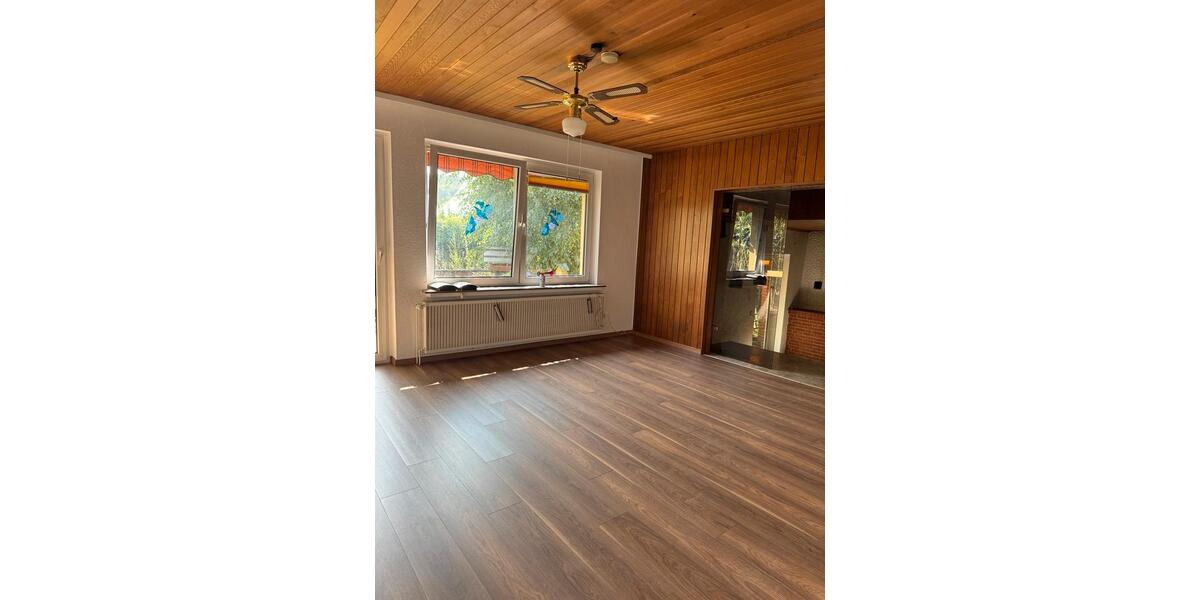 Einfamilienhaus Ahnsen - 8 Zimmer, 210 m&sup2;, 245.000&euro; | Angebot:25404404