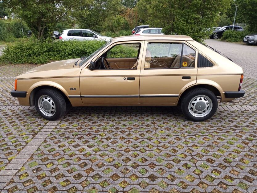 Opel Kadett 78.000 km 4.400 € Mainz 55128