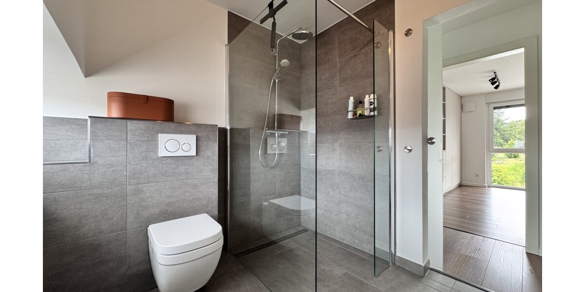 *Einziehen und Wohlfühlen! Modernes REH - ruhige Lage mit Blick ins Grüne* - Reihenendhaus Wiesbaden Bierstadt | Angebot:21608165