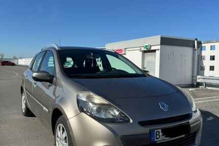 Renault Clio 100.600 km 2.999 &euro; Berlin 13439