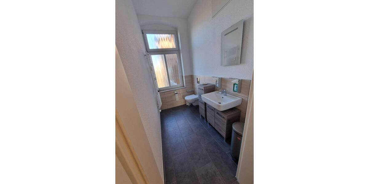 Gewerbeobjekt Halle (Saale) Innenstadt - 6 Zimmer, 191 m&sup2;, 2.100&euro; | Angebot:26891817