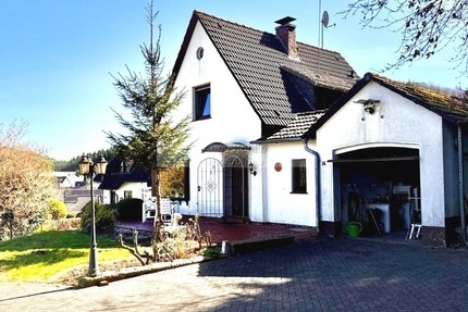 Ferienhaus mit Panorama-Lage in Sundern 3 zimmer