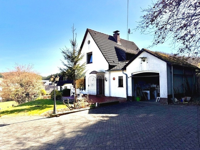 Ferienhaus mit Panorama-Lage in Sundern 3 zimmer