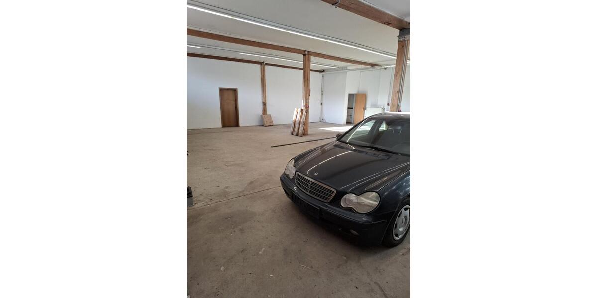 Gewerbehalle beheizt + Büro zu vermieten + Wohnhaus zimmer