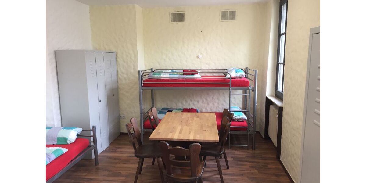 Großes Haus mit 26 Zimmern für MonteureArbeiter in Schwarzenbruck - Appartement Schwarzenbruck Ochenbruck | Angebot:27030548