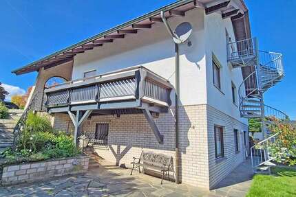 Haus zum Kaufen in Hünstetten Wallrabenstein 699.000 € 274 m² 7 zimmer